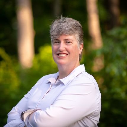 authorjbduffey's profile picture. Writer in search of the great American dream!