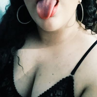 Vendedora de contenido 🔞
•Escríbeme por privado para ver todo lo que te puedo enseñar