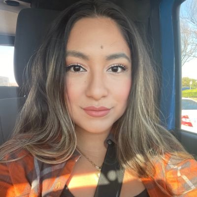 Texas Director at https://t.co/PpeeZjMT4i ➖ @UTAustin Alumna ➖ All things immigration, first gen vibes, and politics. Tweets = My own