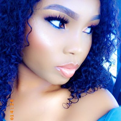 official_linoy's profile picture. Never to be caught unfresh 🥰  makeup artist extraordinary 💄.kindly follow my business page on IG @houseoflinoy