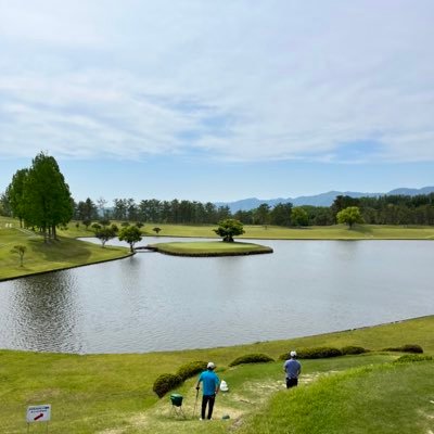 関西在住アラフォーゴルファー🏌️‍♂️スコアは気にせず楽しむ派‹‹\( ˙▿˙ )/›› ゴルフ歴8年ベストスコア77(たまたま)仲良くしてください🙌