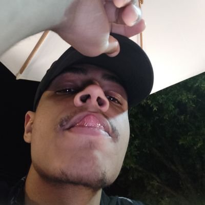 Flamenguista
021 ☀
#goLOUD
Baterista🎶
Viciado em Lolzin