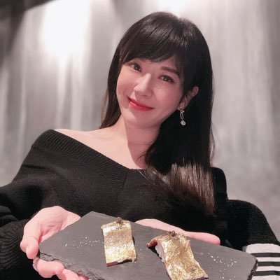A woman who loves fitness, likes food, travel, investment and encryption.#Bitcoin