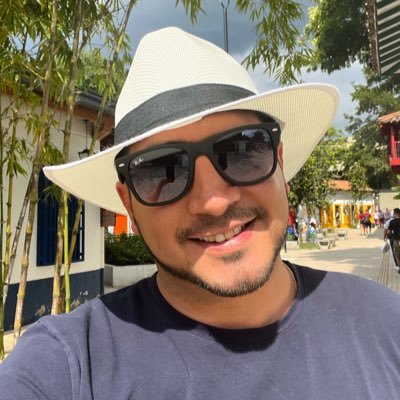 johx86's profile picture. Médico peruano viajero.