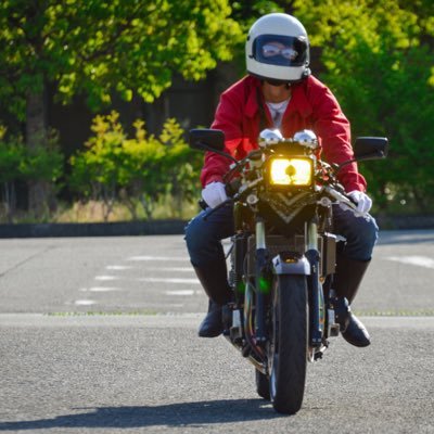 ZRX400Ⅲ(95) チャンプ50 大阪でバイク乗らしてもらってます/ ヘルニア持ちw/永遠の相棒@Kzrx0320基本自分でやりたい人✋見かけたら声掛けてください( ˊᵕˋ