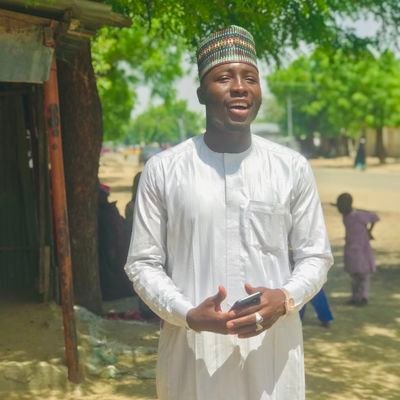 YusufAb27301433's profile picture. First Allah 💖 second  prophet Muhammad  s a w ,last mom and dad 🤗😍🤩