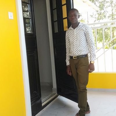 Siaya County Youth Advisory champion for health President
AY SRH, CSE,HIV mental health ,
public health speaker
facilitator
Health advocate and HIV councilor