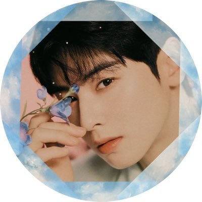 🧸ウヌペン🧸💙차은우💙 💜ASTRO💜AROHA💜아스트로💜아로하💜 CHAEUNWOO💜空の写真を撮るのが好きです🤳 お花も好きです🌷韓国語勉強中✏️ タグイベ垢→@maririn09190330