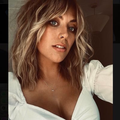 sarahclay__'s profile picture. 