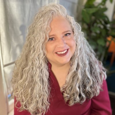 MaryLloydMedium's profile picture. 