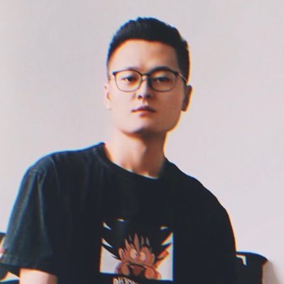 IndieHacker / Designer / Photographer / Ex.🐧Tencent / Newsletter : https://t.co/xDhXfuFNQ5 🌑 https://t.co/CuoMxiQLq1 / Building👨🏻💻https://t.co/ztqzdoVQ8D 📪 viggo.zw@gmail.com