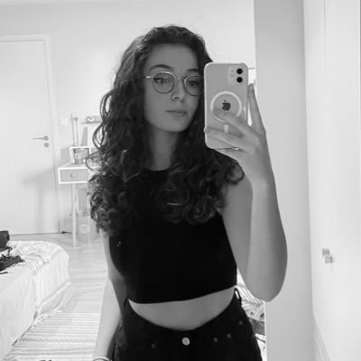 DennielZoe's profile picture. 