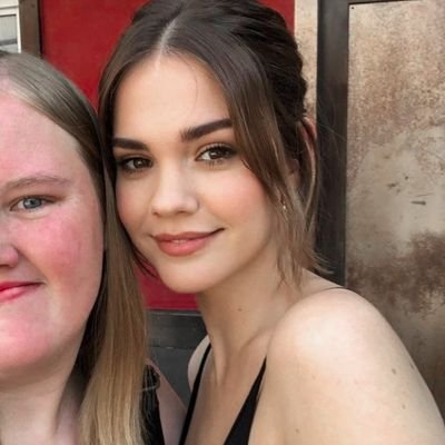 sibinourany's profile picture. eu i nessa fazendo bolo de cenoura!