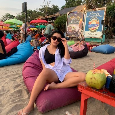 omqfreshiefresh's profile picture. Small girl big dream