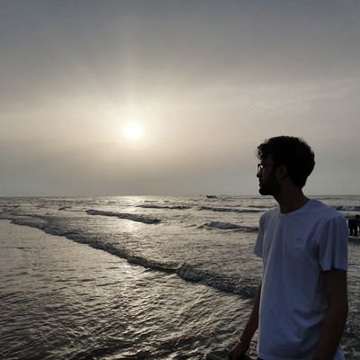 DaniDoci1998's profile picture. med stu💉💊داور فقط خداست.
 پدرعذرخواهی توییتر
#چش_سو