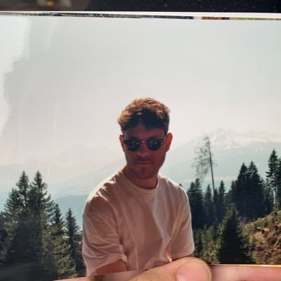 la_sharkus94's profile picture. 