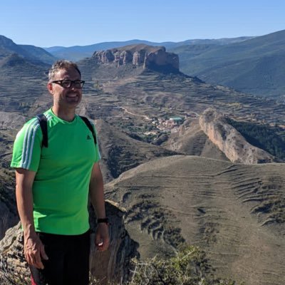 arturoguerra76's profile picture. Eterno aprendiz. Lo primero la bondad, lo segundo el talento; y aquí termina el cuento. Entrene: @efmareologrono @cdcalahorra @cdnumancia @Naxaracd @UDLogrones