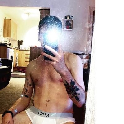 Hung. Ginger. Scottish 🏴 (DMs open, I don’t reply to blank profiles)