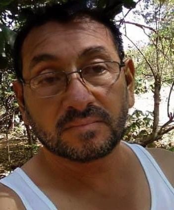 Amante a la comunicación de las personas y carismático