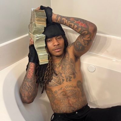 MooHefner to The 💃🏼👯 ChoppaBadazz To the Goonz💂🏾♀️👳🏽 #IndependentArtist 🎤🎧🔥