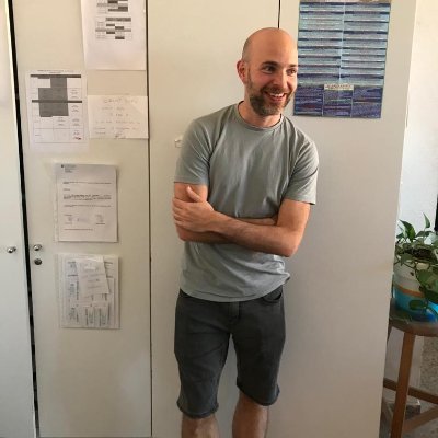M'agrada veure les fases de càsting dels talent shows
No m'agrada matinar
Professor! 🏳️🌈