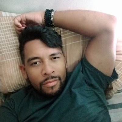another100pre's profile picture. Géminis de los buenos♊️, orgullo🇻🇪, sentimental🏳️‍🌈, reservado y profesional, en busca de mi amor ideal