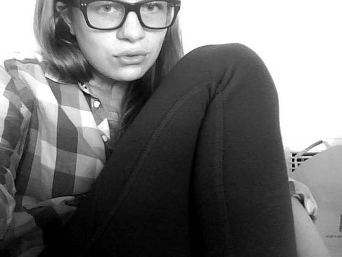 I love Skins, Gossip Girl, PLL, Keeping Up with the Kardashians, 90210, Glee and The Vampire Diaries. My hobby is doing nothing! ahahah
Always happy! :)