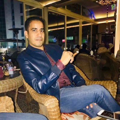 محامي بالنقض ومستشار قانوني⚖️ مصري 🇪🇬بحب كل ماهو اهلاوي🦅بشده⚽️احنا ساده افريقيا ٫برشلوني٫السينما والموسيقى والصيف والبحروالخضره الهدوء عائلتي اجمل مافي الحيا