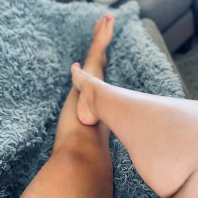 Hello you beautiful people. I have a thing for feet, including my own. ❤️😘 more on OF 💦 free to subscribe 💋