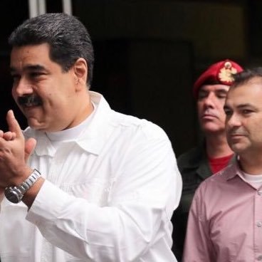 Venezolano, Revolucionario, Bolivariano, Militante del PSUV, RADICALMENTE CHAVISTA y Antiimperialista, con @NicolasMaduro me Resteo!  LEALTAD ABSOLUTA Y PATRIA.