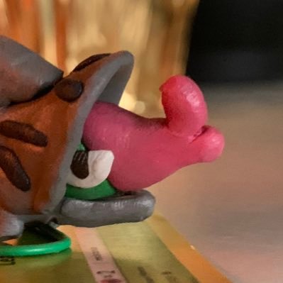 CrissedQ's profile picture. I make art and post it :))