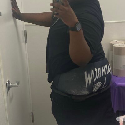 23, bottom , college student , mainly only on here when I’m horny 😭 lmaoo if I don’t respond 9/10 I’m busy as fuck 💯. #NYC #BRONX #ARIES #NSFW