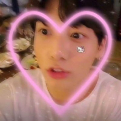 arekookiee's profile picture. borahae🎫