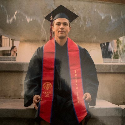 Future middle school teacher with a passion for teaching in the central valley, Looking to connect with other teachers to help with with my teaching journey