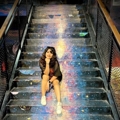 MIMIJAY88's profile picture. أردت ان اتطلع على مستقبل زاهر، فنظرت الى السماء ورسمت درباً في الكوثل، تأملت ثم شكرت وقلت صبراً🌟