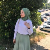 Emine (@eminearat4) 's Twitter Profile