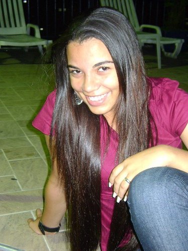 22 anos, Me sustento, Amo meu Deus, Amo minha igreja..
Resumindo... Sou Felizz!!!