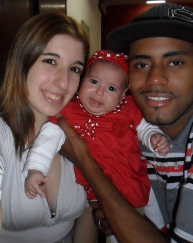 E ao mesmo céu com fé a agradecer
por ter deixado nosso amor rolar
o amor é tudo que se pode ter ♪
