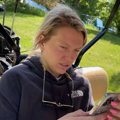 Kaycrames's profile picture. I’m back