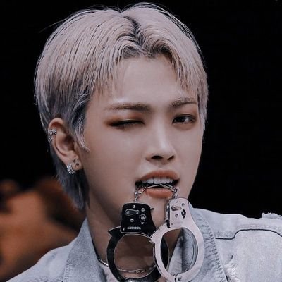 . ۫ (𝗻.) e𝘶𝙥𝙝𝗼𝘳𝘪𝖺 : what i feel when i see you . kurtito mai lub ♥︎ 𓂃 ” ◌ « tito: shia 💸 » sora ‹3 bestie