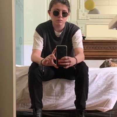 dindon of the farce - she/her