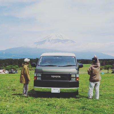 Chibita_and_Me's profile picture. アウトドア×旅行×自然好きな夫婦🙄
車:ちょぃDIYハイエース、リノカ　
趣味:車旅、キャンプ🏕️、登山🧗
テント:ogawa、Snow Peak、ケシュア
家族:夫婦+チワワ

私達の他愛もない日々をアップしています😂