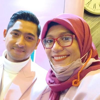 feby_legina's profile picture. 