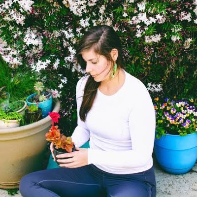 TeaforTorie's profile picture. 🌿 Clinical Herbalist &  Mixologist
I teach Virtual Botanical Mocktail Classes for creative learners. Use link below for bookings.