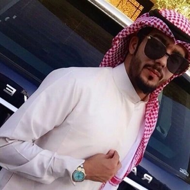 مهتم بقضـايا الأمة وأحوال المسلمين شرقًا وغربًا