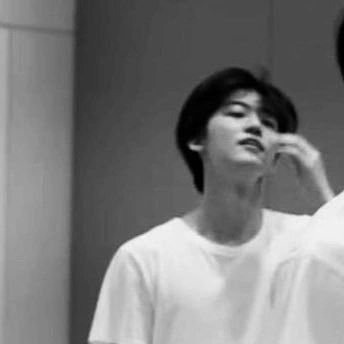 Pramahajaemin's profile picture. มึง ทำไมแจมินหล่อจังวะ