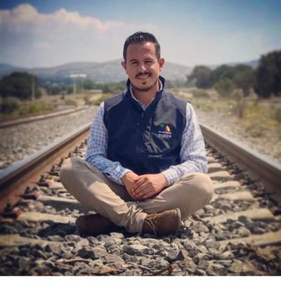 Conductor y Reportero en Tv Azteca Jalisco 📺🎙️

La vida es una historia y alguien tiene que contarla...