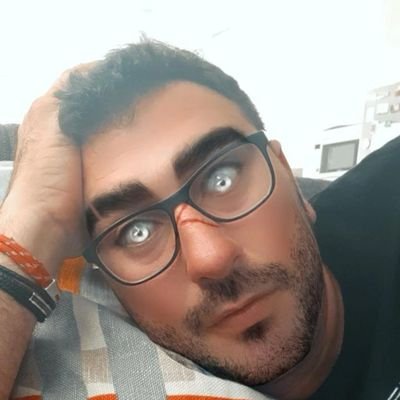 Sergio un riojano muy alegre 😂, comentó vuestros Twitts porque no tengo tiempo para los míos.