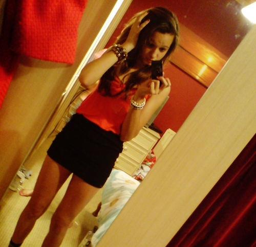 CLICK FOLLOW►► follow me and ill follow you back, simples;)  14 years old:) Year 10 ♥ #FollowForFollow #TEAMFOLLOWBACK ♥