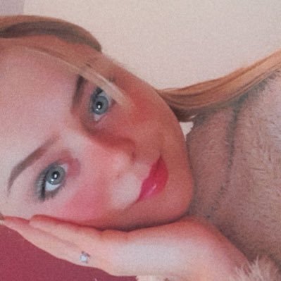 AlexisLazoh's profile picture. 🌸 FC Bayern / Gamer 🌸